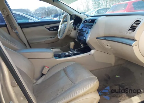 2014 Nissan Altima 2.5 S z USA, uszkodzony, nr VIN 1N4AL3AP2EC130639